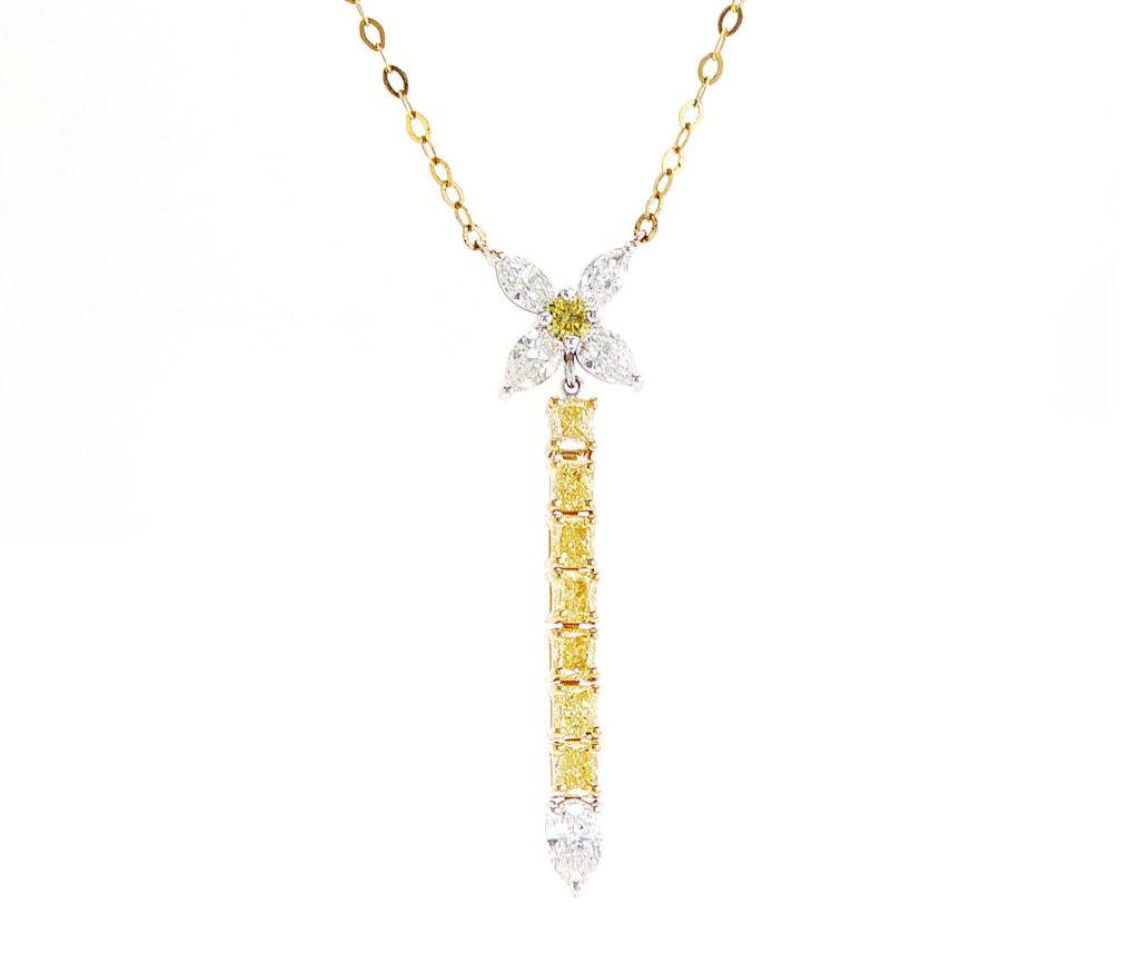 תליון משובץ יהלומים בשילוב צבעים מיוחדים  ובאיכות גבוה